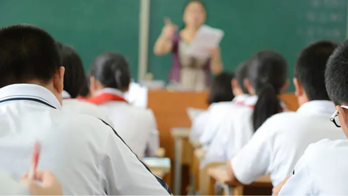 插班潮來襲！這7所香港熱門名校，被內(nèi)地家長踏破門檻，快帶娃上車！
