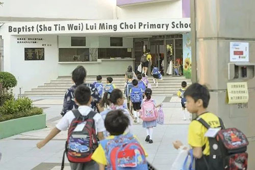 震驚！香港小學(xué)不給學(xué)生設(shè)置操場(chǎng)？真的有這么寸土寸金嗎？